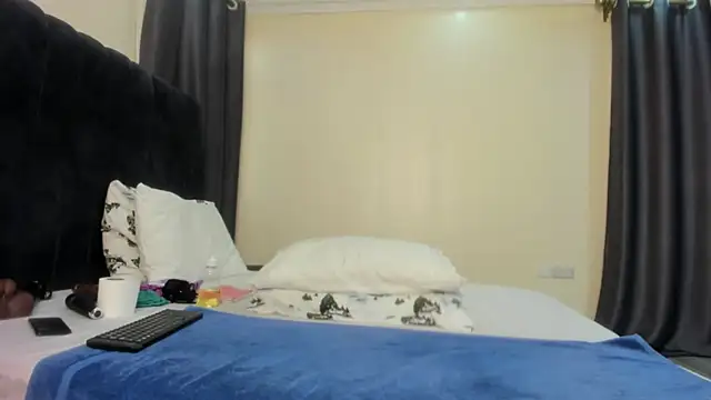 Naughty Linda online show from 02/19/25, 09:39