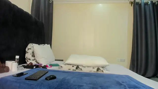 Naughty Linda online show from 02/28/25, 07:14