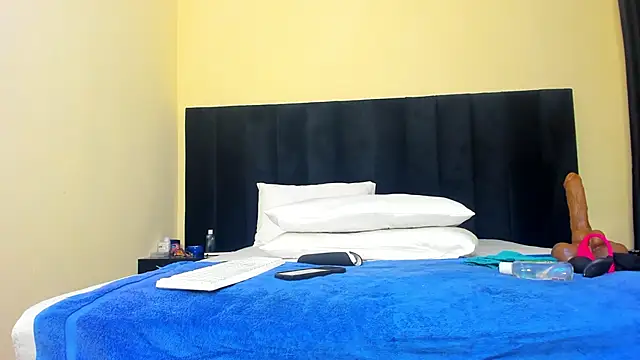 Naughty Linda online show from 03/20/25, 04:07