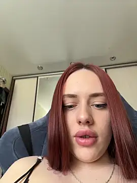Lisaaan online show from 06/07/26, 07:56