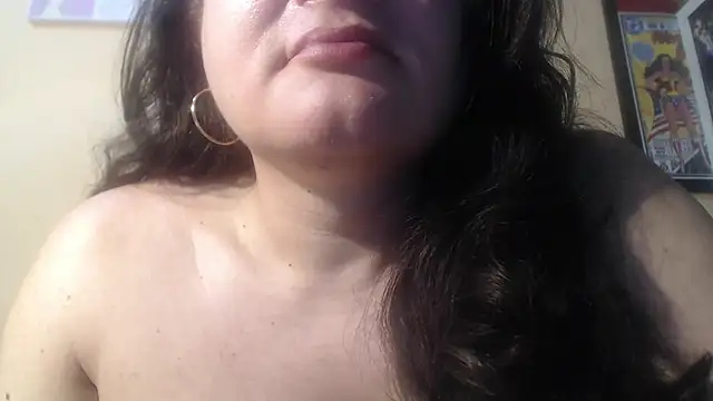 Snapshot of dyannasex chatting on 10/30/25, 08:31 dyannasex online show from 10/30/25, 08:31