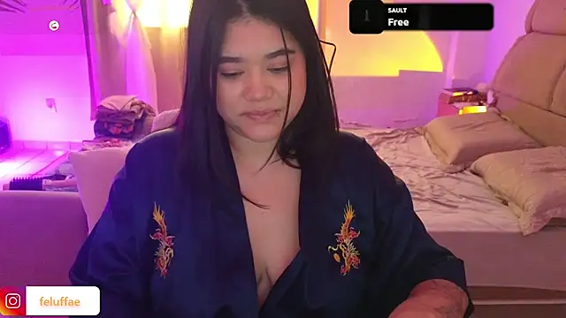 Snapshot of feluriana chatting on 04/18/26, 06:45 feluriana online show from 04/18/26, 06:45