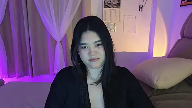 Snapshot of feluriana chatting on 04/25/26, 10:40 feluriana online show from 04/25/26, 10:40