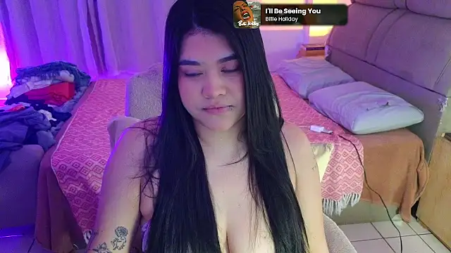Snapshot of feluriana chatting on 05/19/26, 12:27 feluriana online show from 05/19/26, 12:27