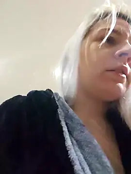 Snapshot of ScarletCallings420 chatting on 12/07/24, 04:58 ScarletCallings420 online show from 12/07/24, 04:58