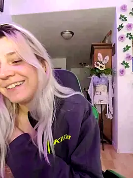 Snapshot of ScarletCallings420 chatting on 03/12/25, 07:59 ScarletCallings420 online show from 03/12/25, 07:59