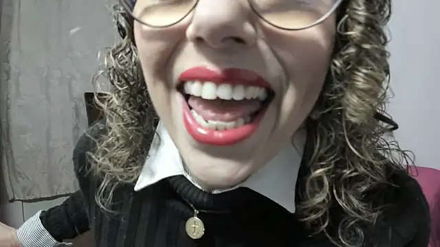 taylorhot70 online show from 02/05/25, 01:37