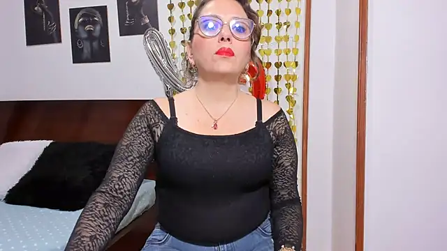taylorhot70 online show from 05/28/26, 01:14