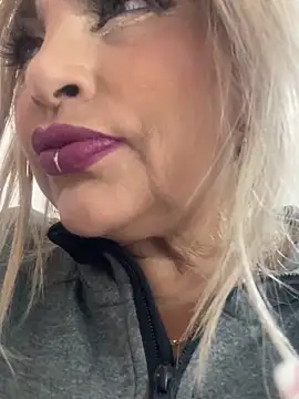 scarlett sexx69 online show from 09/26/25, 06:45