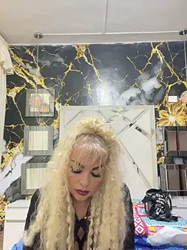 Snapshot of scarlett_sexx69 chatting on 11/14/25, 11:31 scarlett sexx69 online show from 11/14/25, 11:31