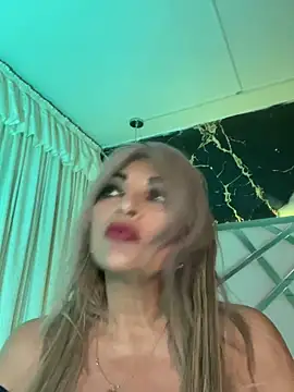 Snapshot of scarlett_sexx69 chatting on 02/05/26, 11:37 scarlett sexx69 online show from 02/05/26, 11:37
