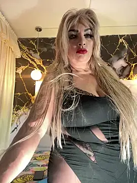 Snapshot of scarlett_sexx69 chatting on 06/12/26, 11:42 scarlett sexx69 online show from 06/12/26, 11:42