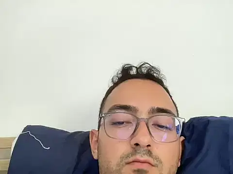 freshmanxxl98 online show from 07/17/26, 04:01