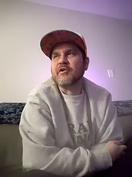 Snapshot of EZYves chatting on 12/07/24, 04:09 EZYves online show from 12/07/24, 04:09