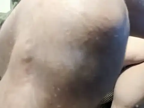 Snapshot of drm4ple3 chatting on 10/20/25, 12:00 drm4ple3 online show from 10/20/25, 12:00