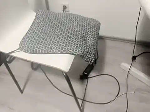 Snapshot of drm4ple3 chatting on 11/03/25, 03:30 drm4ple3 online show from 11/03/25, 03:30