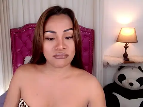 Snapshot of DreamLADYBOY chatting on 09/29/25, 10:58 DreamLADYBOY online show from 09/29/25, 10:58