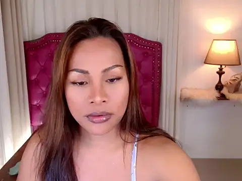 Snapshot of DreamLADYBOY chatting on 10/09/25, 01:03 DreamLADYBOY online show from 10/09/25, 01:03