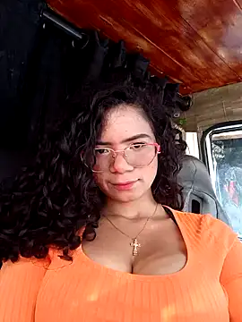 Simone Miller online show from 12/28/24, 04:09