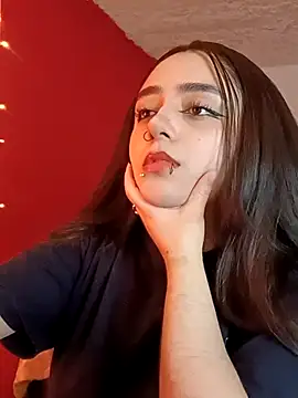 IvonneT online show from 10/20/25, 12:00