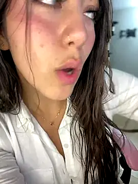 MiaJones21 online show from 12/06/24, 02:02