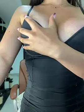 MiaJones21 online show from 02/25/25, 12:14