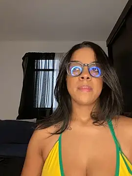 trianawhite online show from 09/30/25, 02:00