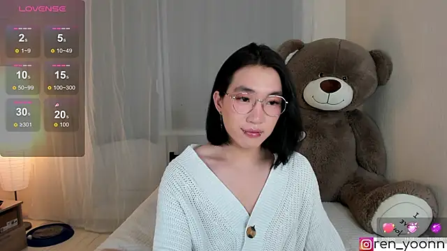 Snapshot of Ren_yoon chatting on 05/11/26, 12:38 Ren yoon online show from 05/11/26, 12:38