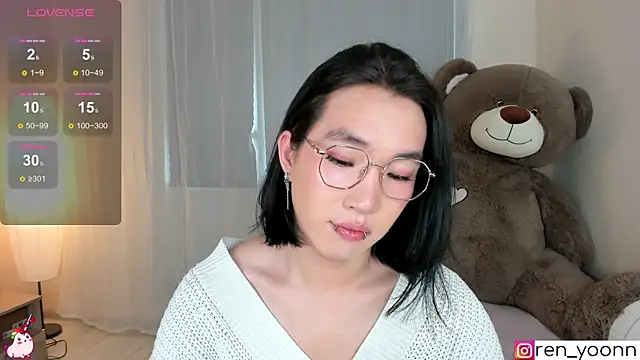 Snapshot of Ren_yoon chatting on 06/04/26, 11:16 Ren yoon online show from 06/04/26, 11:16