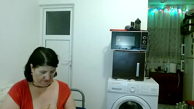 Snapshot of RidemerafSuzana chatting on 12/04/24, 06:28 RidemerafSuzana online show from 12/04/24, 06:28