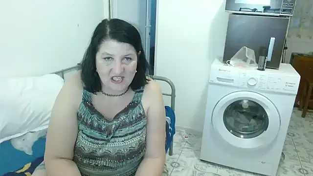 Snapshot of RidemerafSuzana chatting on 01/31/25, 02:28 RidemerafSuzana online show from 01/31/25, 02:28