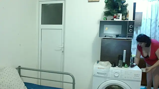 Snapshot of RidemerafSuzana chatting on 02/23/25, 06:12 RidemerafSuzana online show from 02/23/25, 06:12