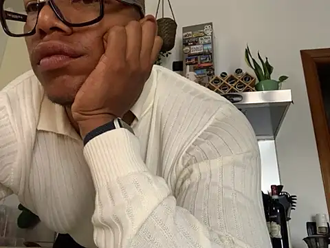 iamrafaelhot online show from 11/08/25, 01:00