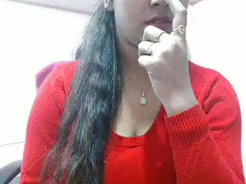 LovingPihu online show from 01/18/25, 12:15