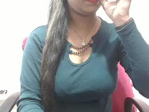 LovingPihu online show from 02/01/25, 06:00
