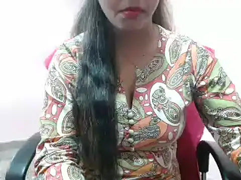 LovingPihu online show from 02/21/25, 05:24