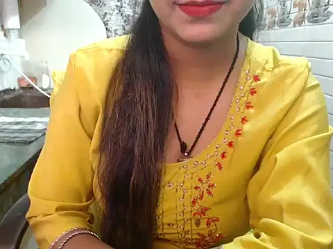 LovingPihu online show from 12/20/25, 05:58