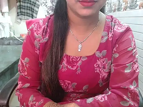 LovingPihu online show from 03/03/26, 05:13