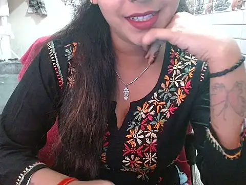 LovingPihu online show from 03/31/26, 05:41