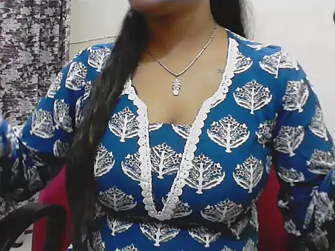 LovingPihu online show from 05/08/26, 05:13
