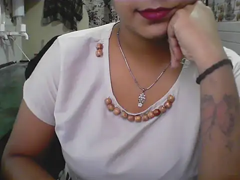 LovingPihu online show from 06/06/26, 05:12