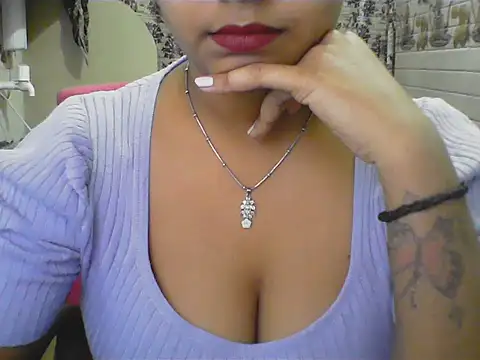 LovingPihu online show from 06/09/26, 05:52