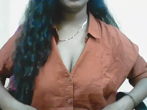 LovingPihu online show from 07/25/26, 05:27