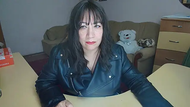 Snapshot of Lucretia_Goldi_ chatting on 03/04/25, 05:34 Lucretia Goldi online show from 03/04/25, 05:34