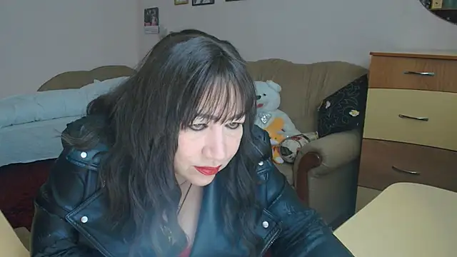 Snapshot of Lucretia_Goldi_ chatting on 03/05/25, 09:37 Lucretia Goldi online show from 03/05/25, 09:37