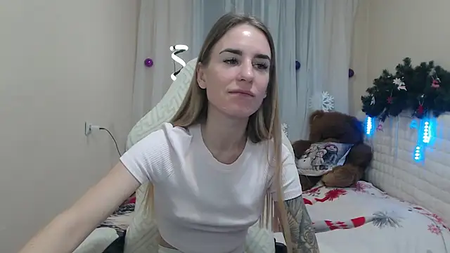 Snapshot of DeboraHorny chatting on 12/21/25, 07:04 DeboraHorny online show from 12/21/25, 07:04