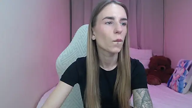 Snapshot of DeboraHorny chatting on 03/19/26, 07:12 DeboraHorny online show from 03/19/26, 07:12