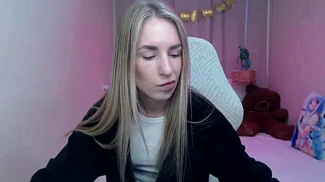 Snapshot of DeboraHorny chatting on 04/16/26, 06:03 DeboraHorny online show from 04/16/26, 06:03