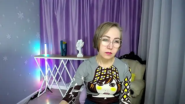 queen a n i online show from 10/29/25, 09:00