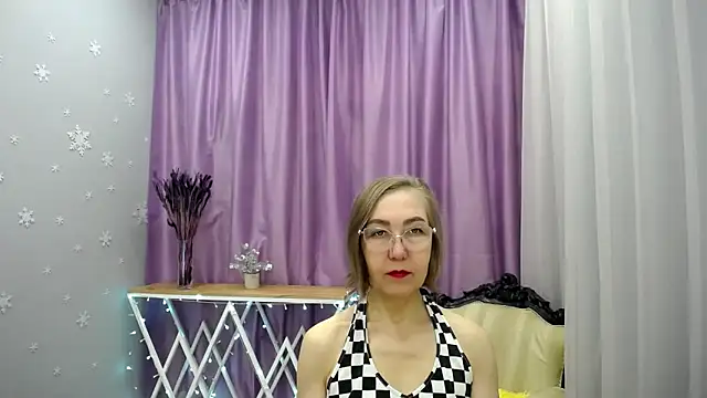 queen a n i online show from 03/12/26, 07:14